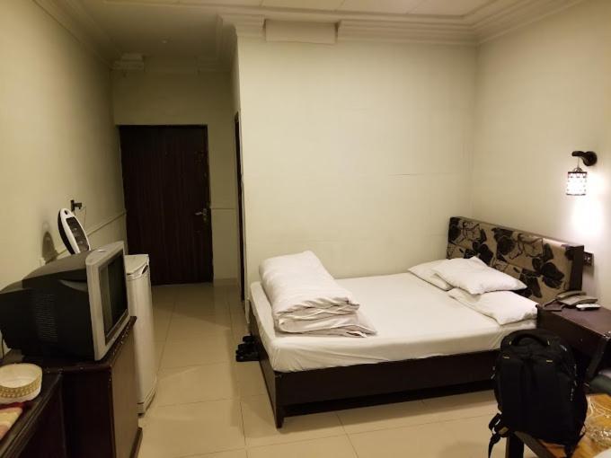 Hotel Silver Sand Multan Eksteriør billede